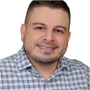 Docente en áreas de humanidades y sociales